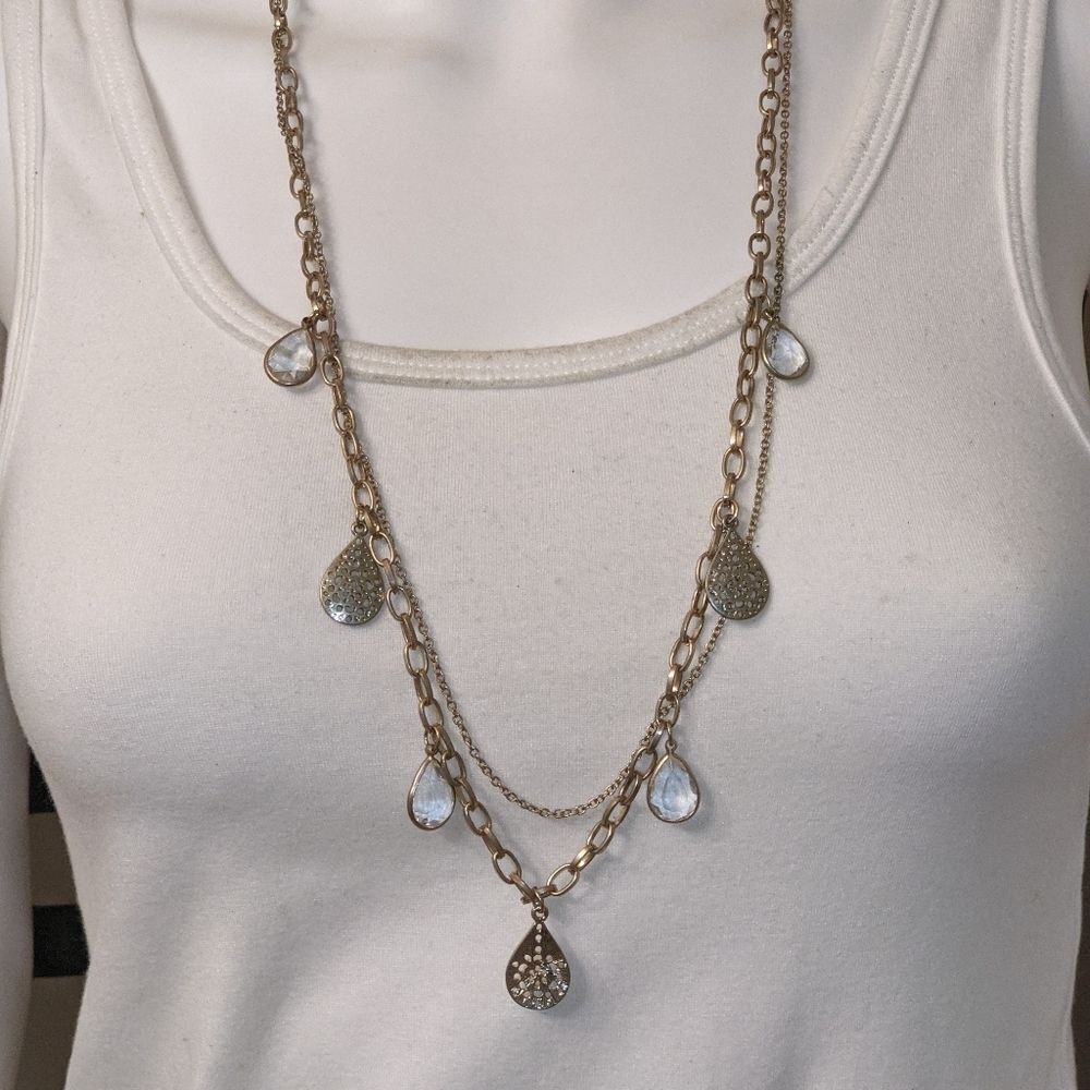 Vintage multi stand silvertone crystals & shapes necklace